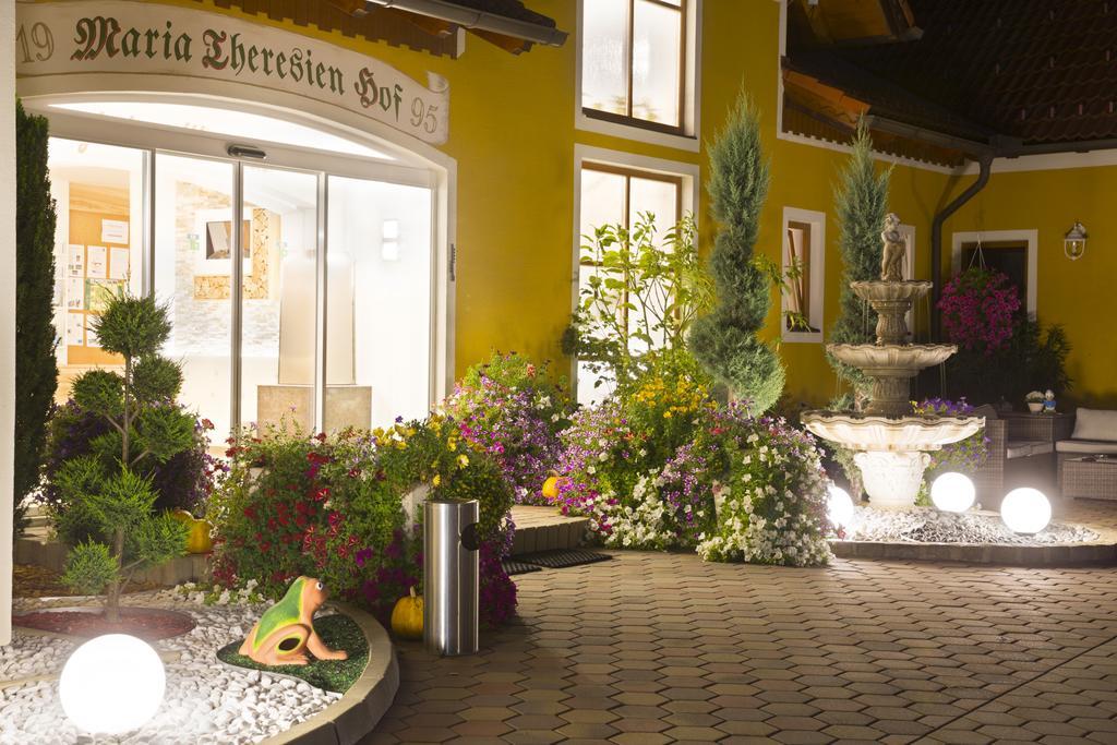 Maria Theresien Hof Loipersdorf Jennersdorf Exterior photo